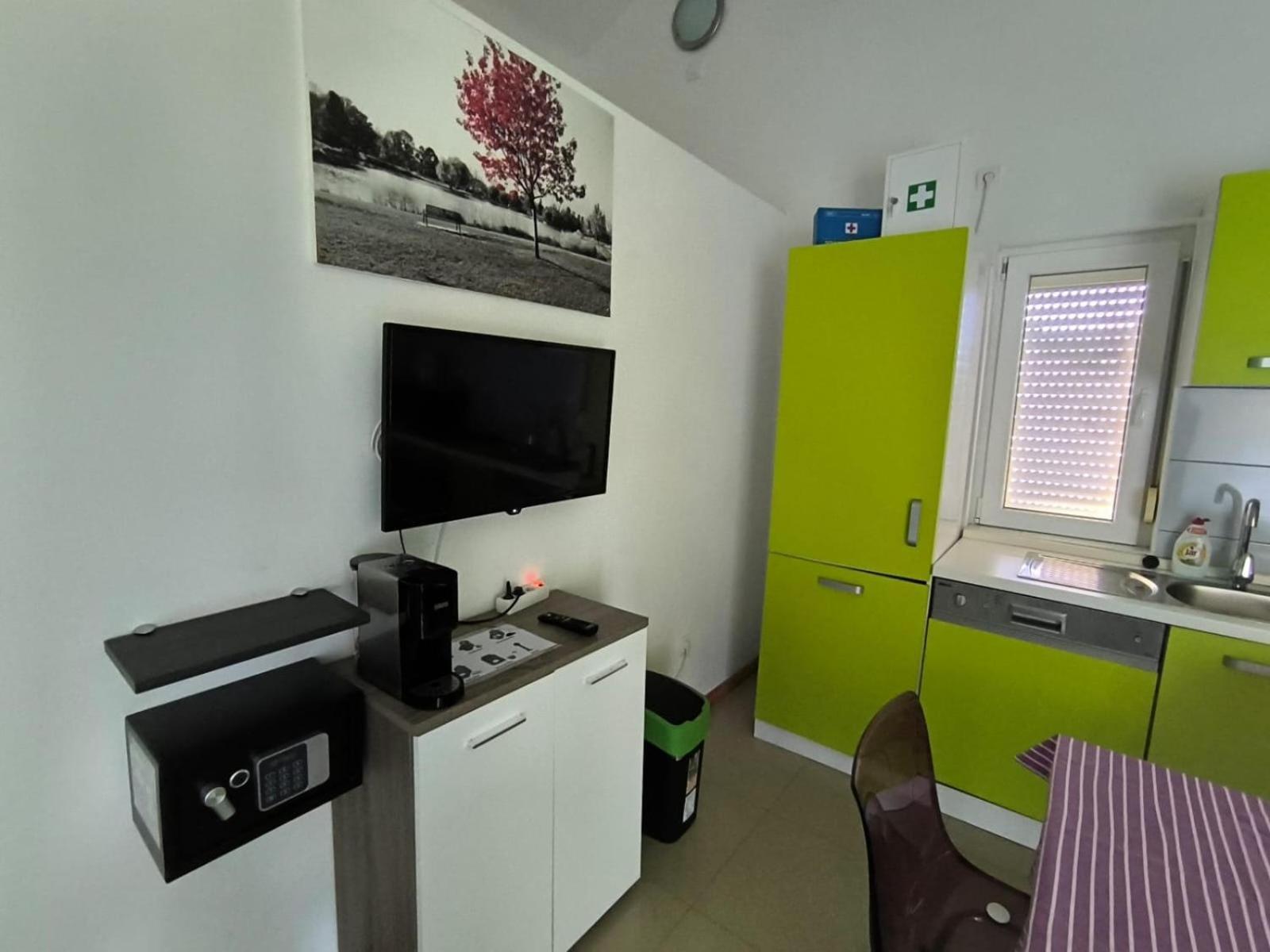 Apartments Pongrac เซรส ภายนอก รูปภาพ